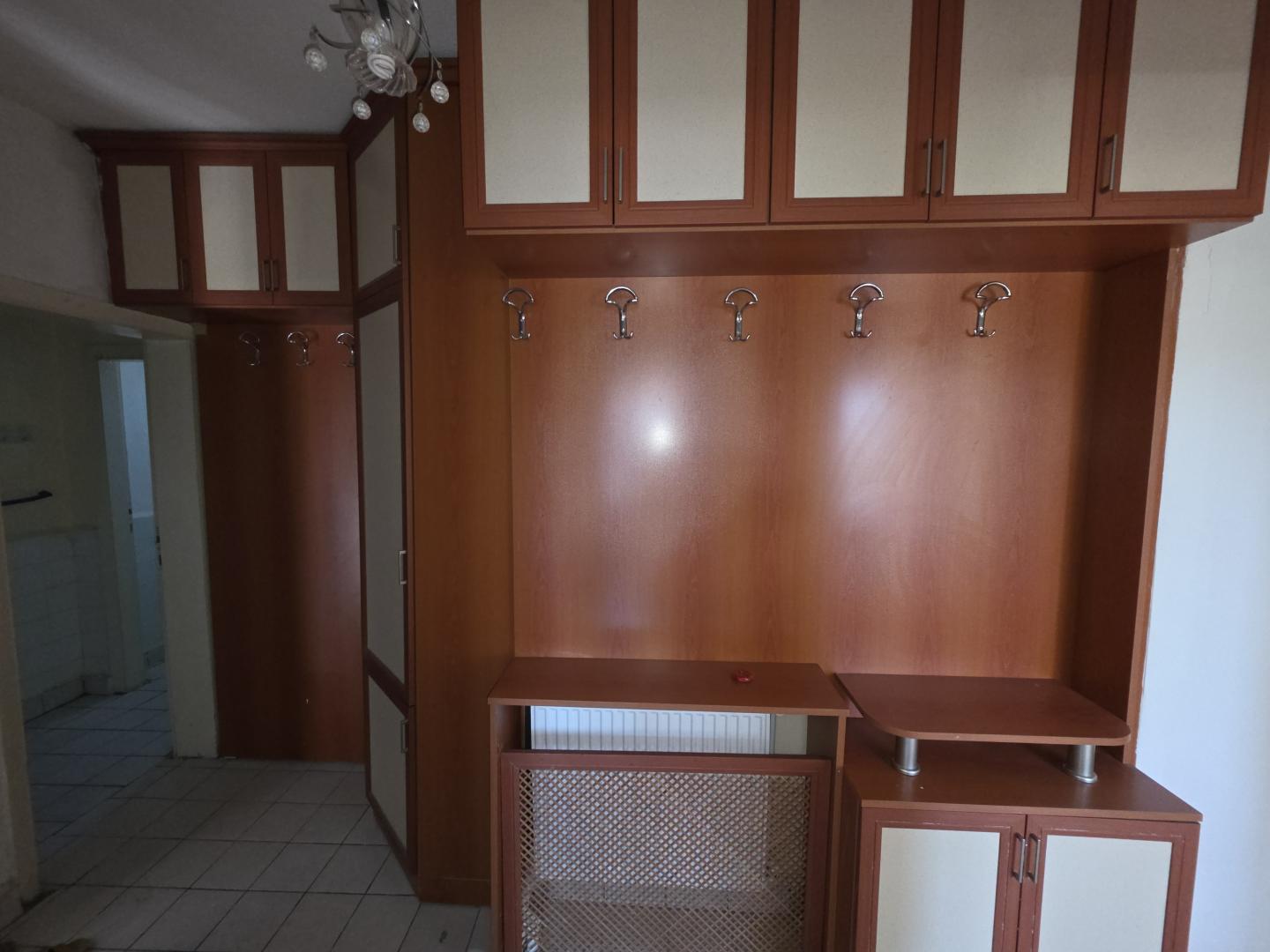 Plaza'dan Perşembe Pazarı Yakını AraKat Güney Cephe Eşyasız - Resim 7