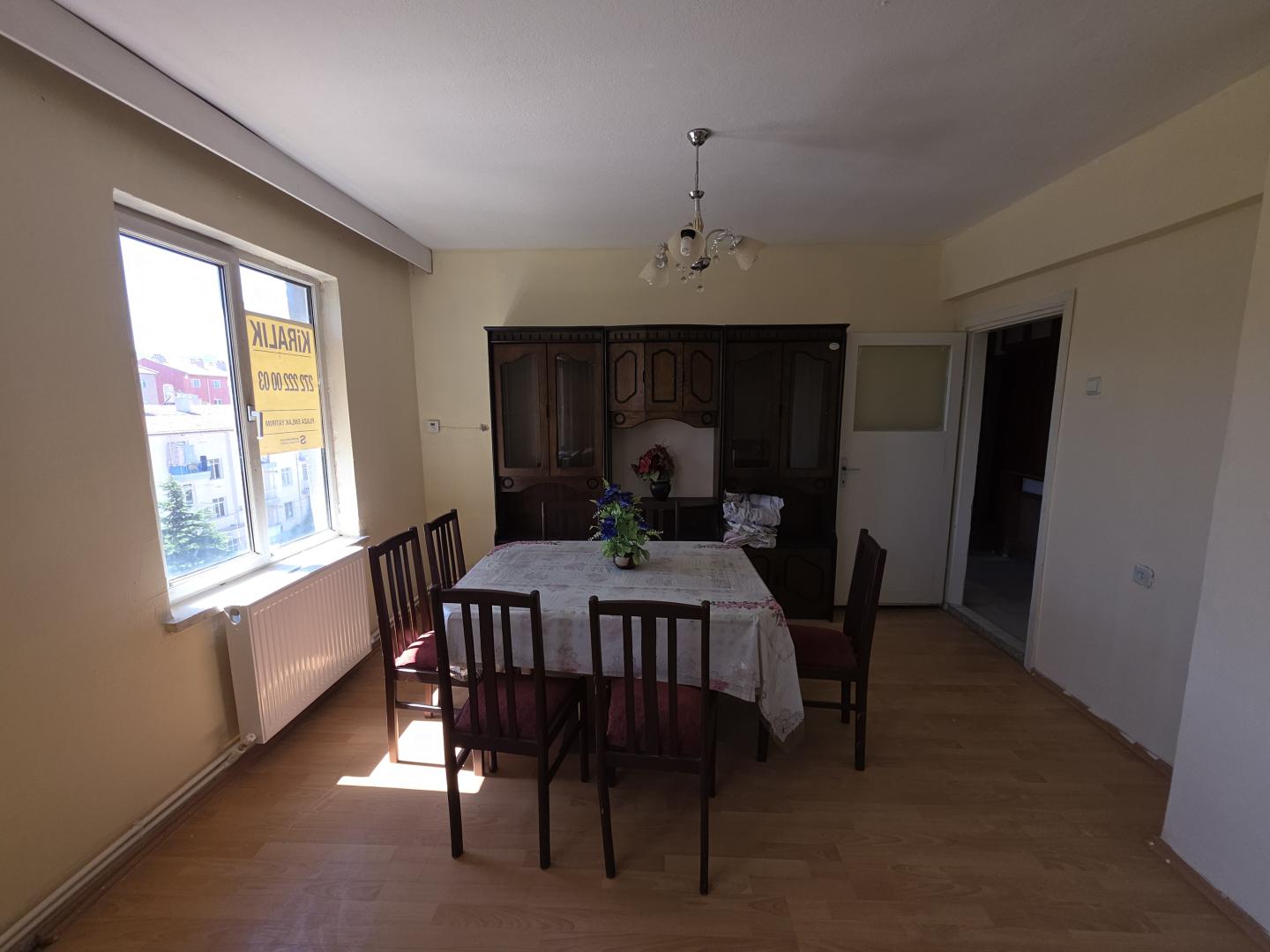 Plaza'dan Perşembe Pazarı Yakını AraKat Güney Cephe Eşyasız - Resim 10