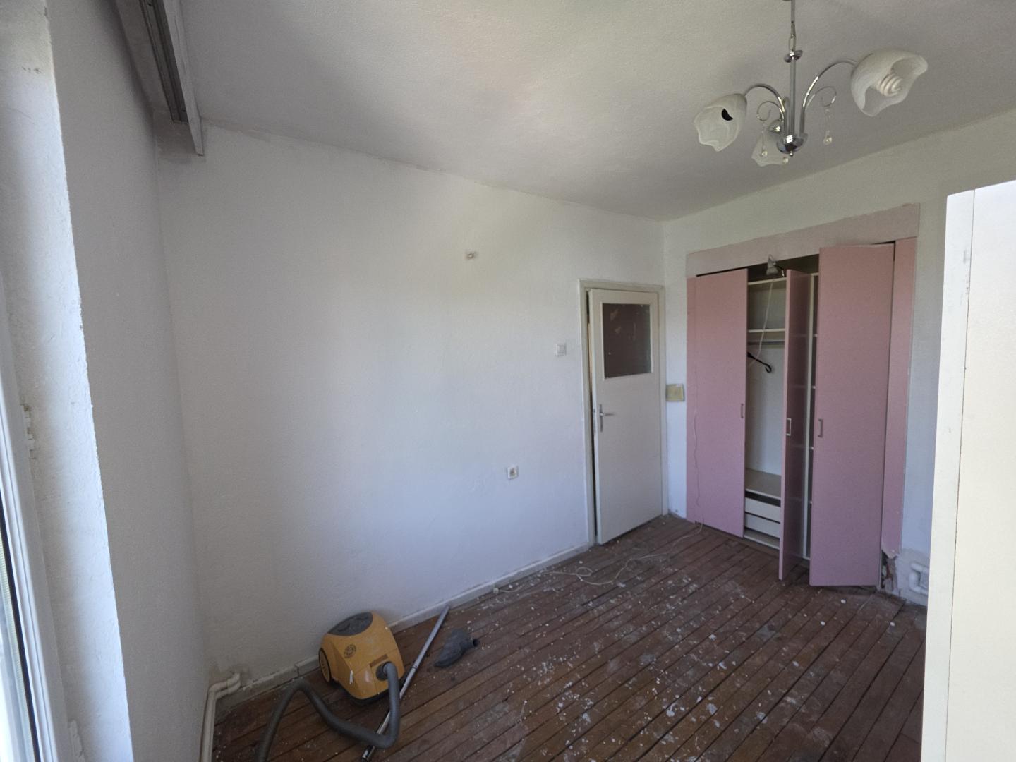 Plaza'dan Perşembe Pazarı Yakını AraKat Güney Cephe Eşyasız - Resim 13
