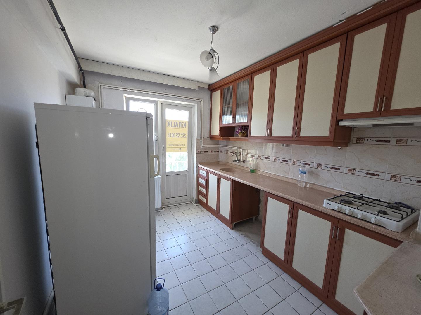 Plaza'dan Perşembe Pazarı Yakını AraKat Güney Cephe Eşyasız - Resim 14
