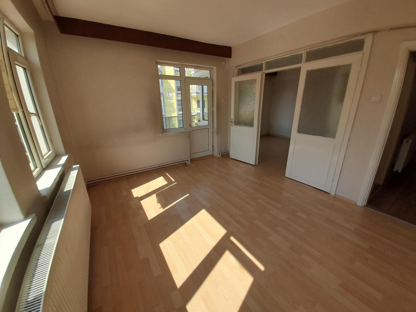 PLAZA EMLAK ZAFER M. ARAKAT BAKIMLI KİRALIK  3+1 DAİRE - Resim 7