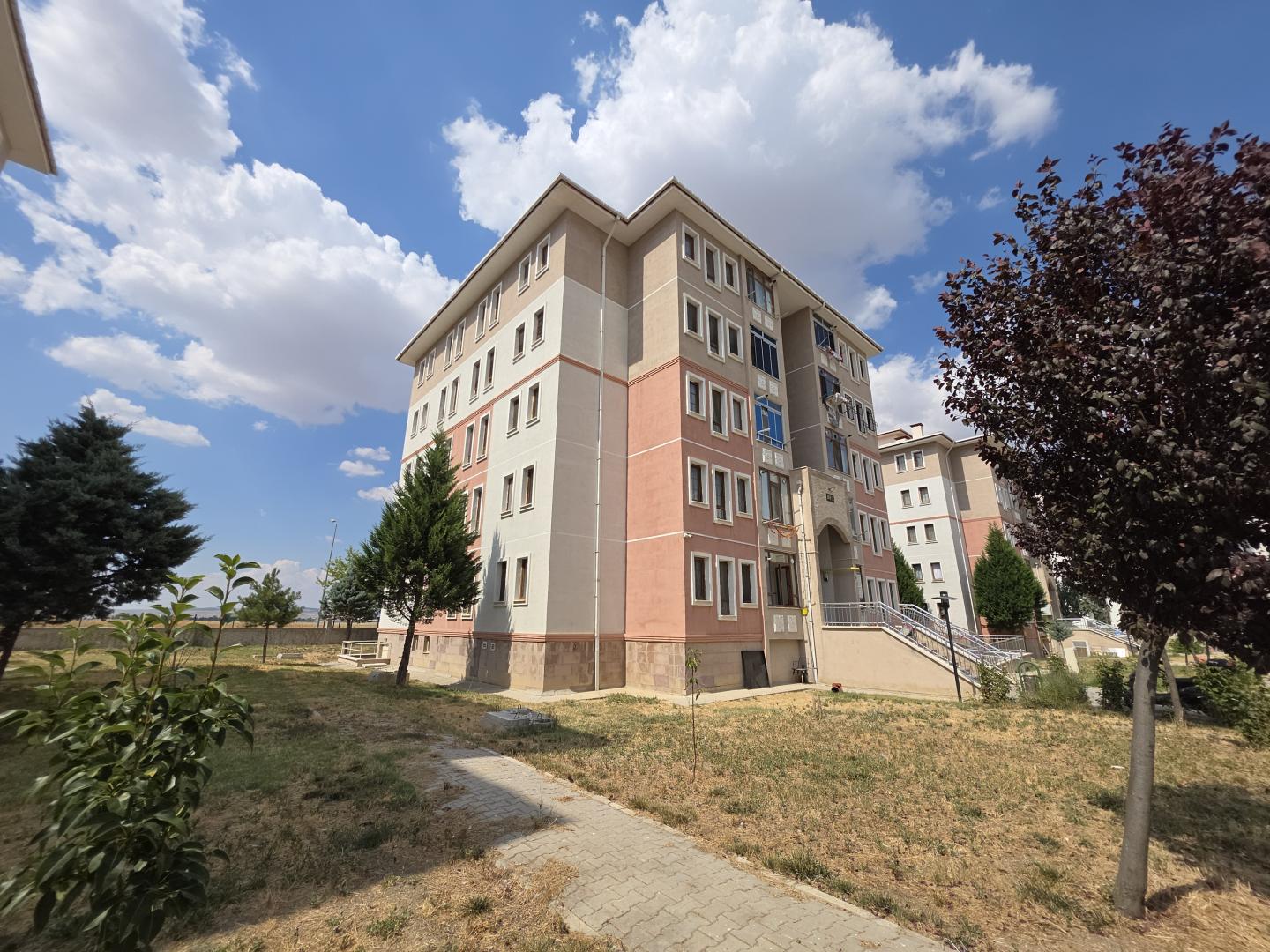 Plaza'dan Dörtyol TOKİ de Boyalı Temiz Uygun 2+1 Kiralık Daire