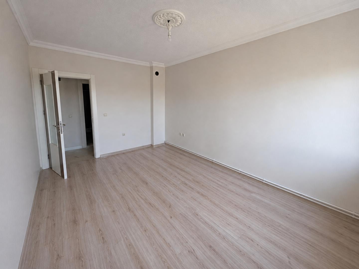 Plaza'dan Dörtyol TOKİ de Boyalı Temiz Uygun 2+1 Kiralık Daire - Resim 13