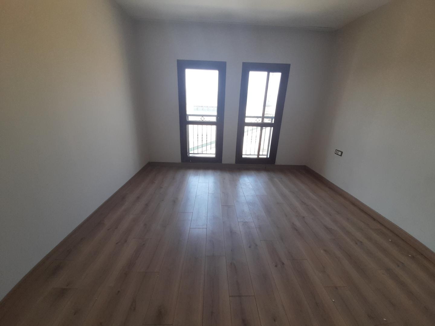 Plaza emlak  battal gazi tokilerde polis okulu yanında önü  açık liralık 2+1 daire - Resim 8