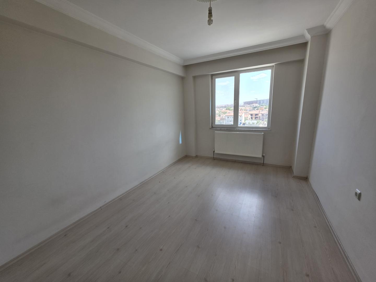Plaza Emlak'tan Yenice de Kiralık 3+1 AraKat Güney Cephe Daire - Resim 7