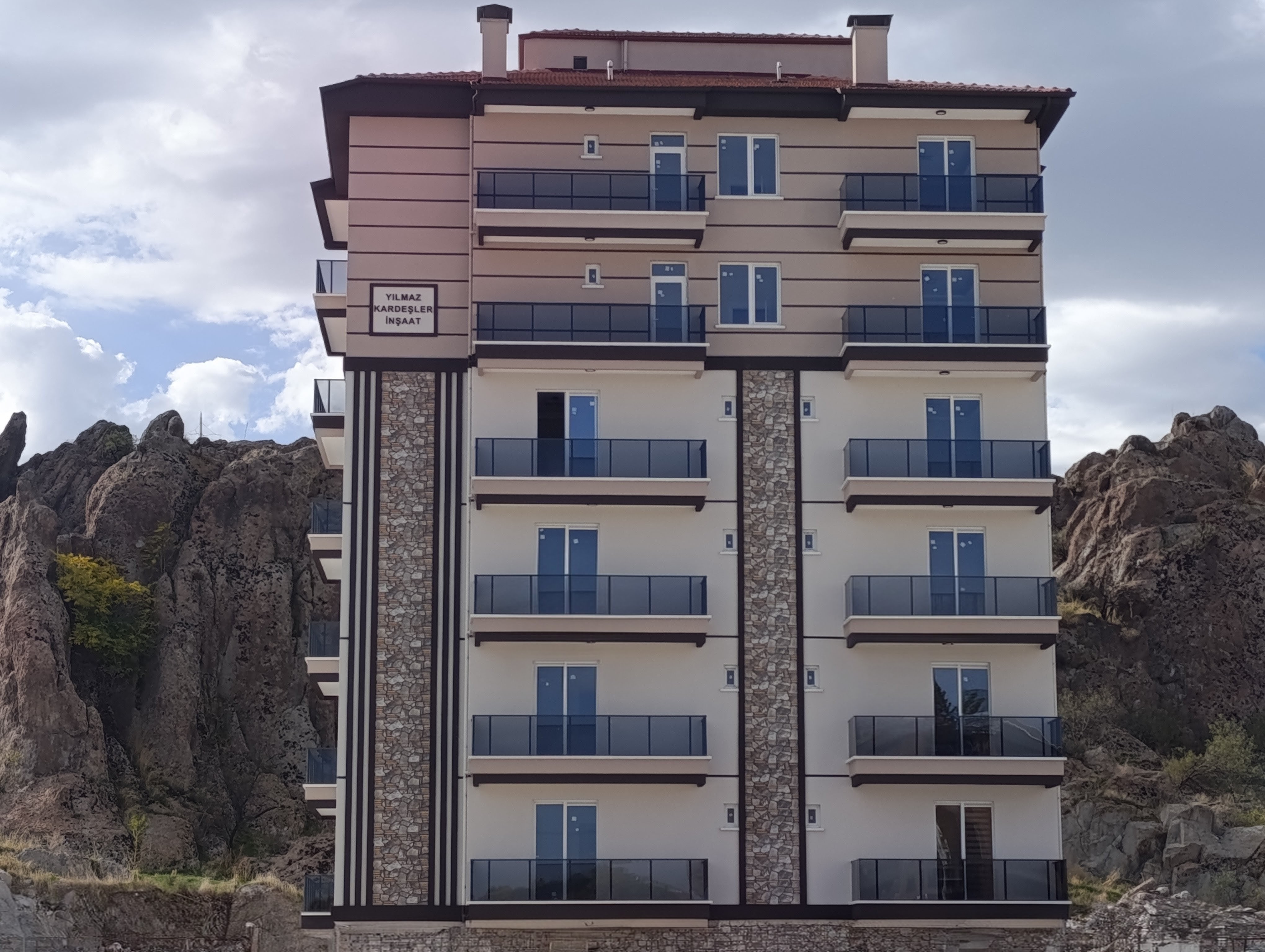 PLAZA'DAN ALİ ÇETİNKAYA'DA ARAKAT EŞYALI 1+1 LÜKS KİRALIK DAİRE