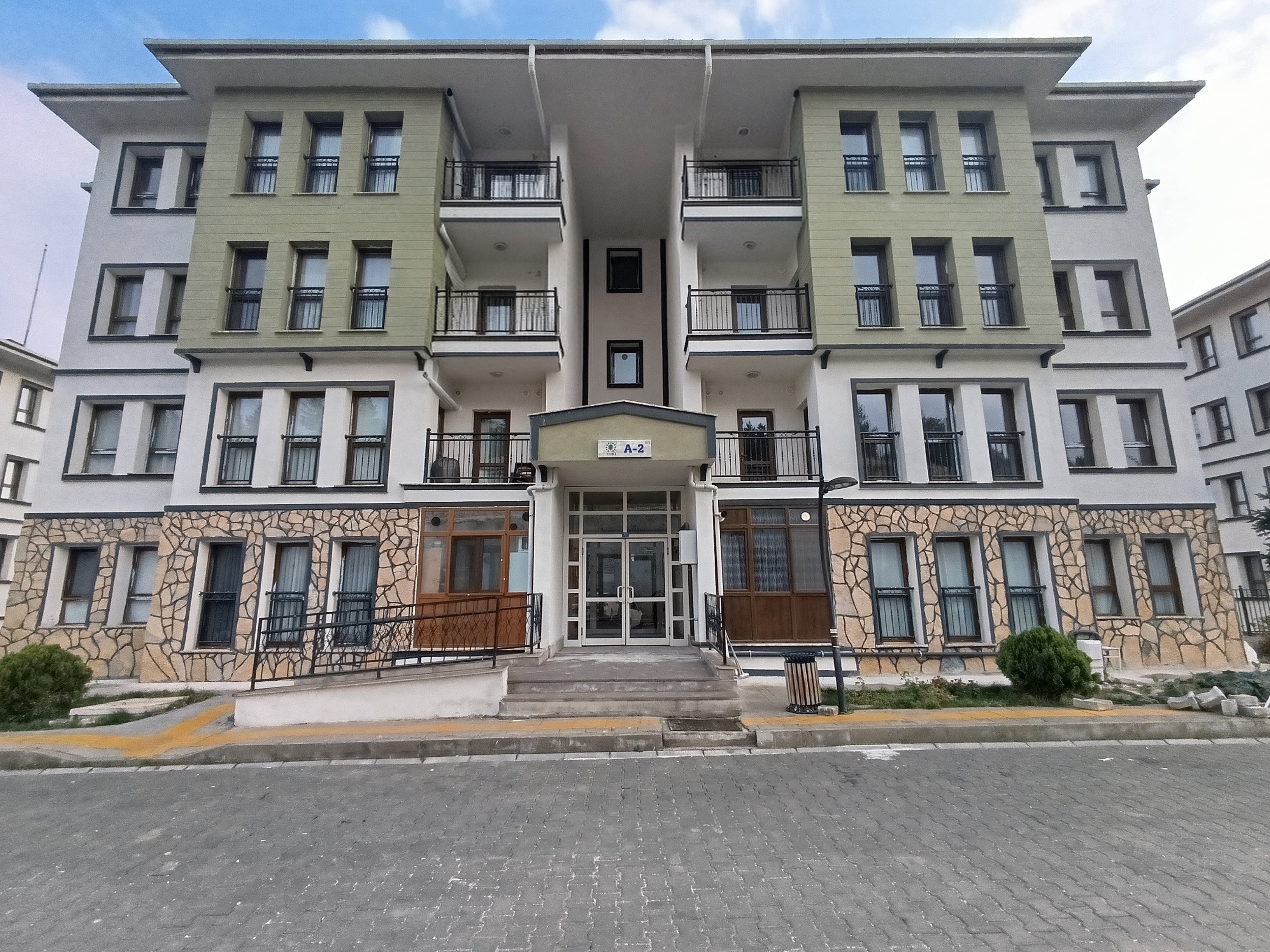 PLAZA'DAN SADIKBEY TOKİ'DE DOĞALGAZLI 3+1 SATILIK DAİRE